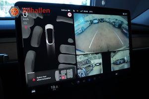 Tesla Model Y bild 9