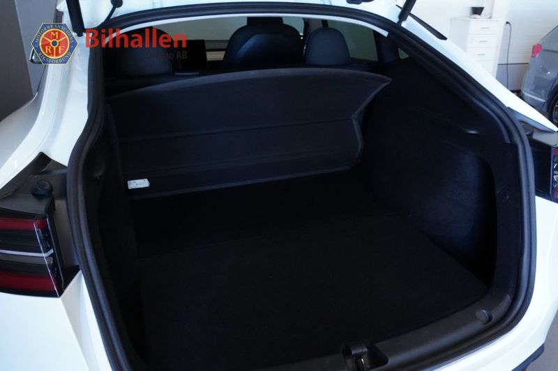 Tesla Model Y bild 16