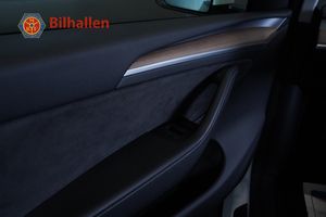 Tesla Model Y bild 14