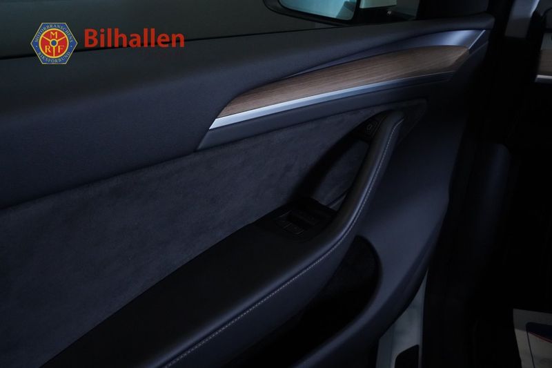 Tesla Model Y bild 14