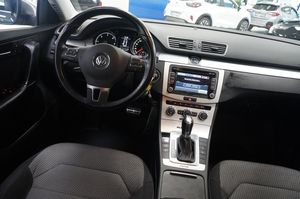 Volkswagen Passat bild 11