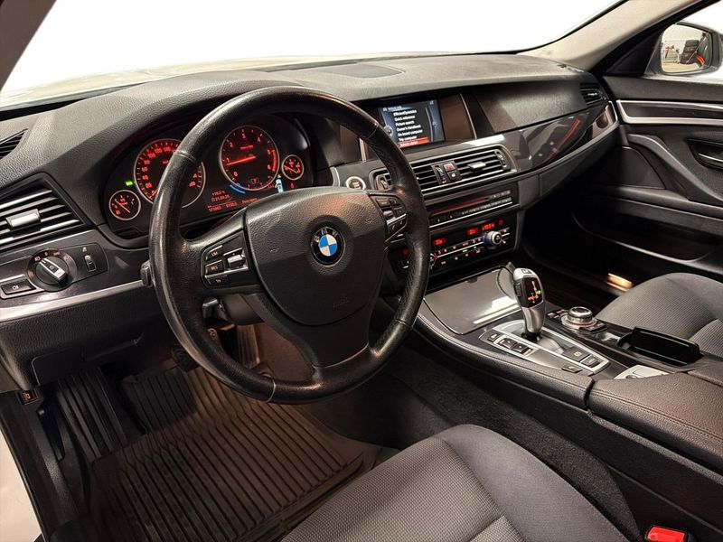 BMW 520 bild 8