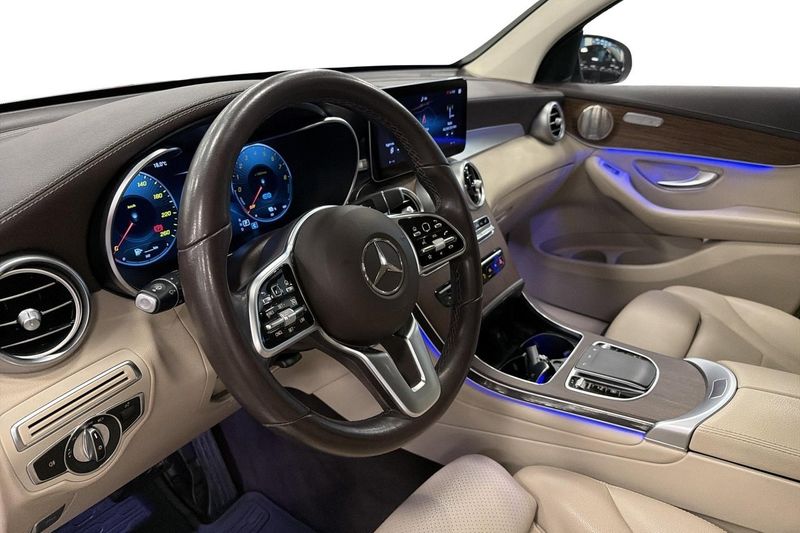 Mercedes GLC300 bild 7