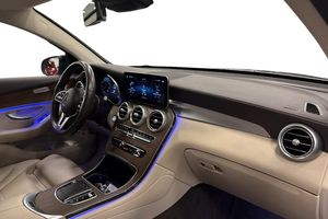 Mercedes GLC300 bild 11