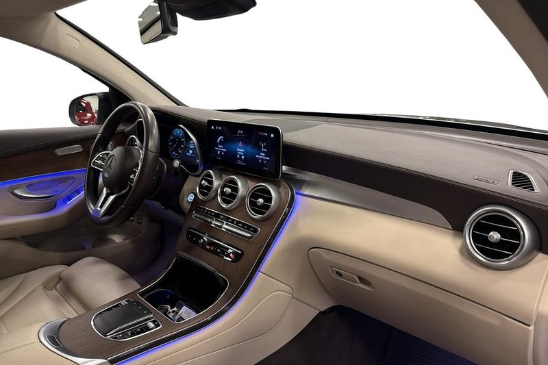Mercedes GLC300 bild 11