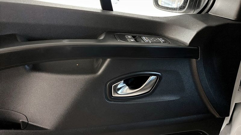 Renault Trafic bild 11