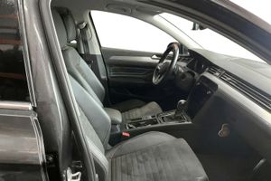 Volkswagen Passat bild 7