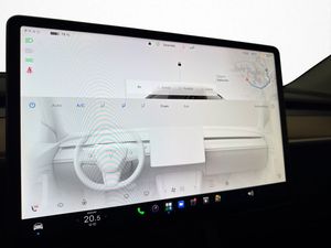 Tesla Model Y bild 26