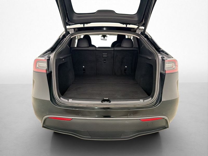 Tesla Model Y bild 19
