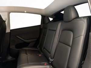 Tesla Model Y bild 20