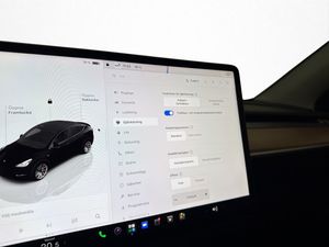 Tesla Model Y bild 23