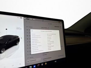 Tesla Model Y bild 25