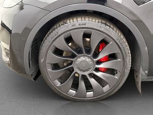 Tesla Model Y bild 11