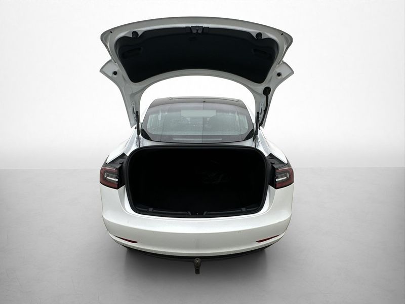 Tesla Model 3 bild 20