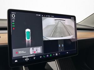 Tesla Model 3 bild 22
