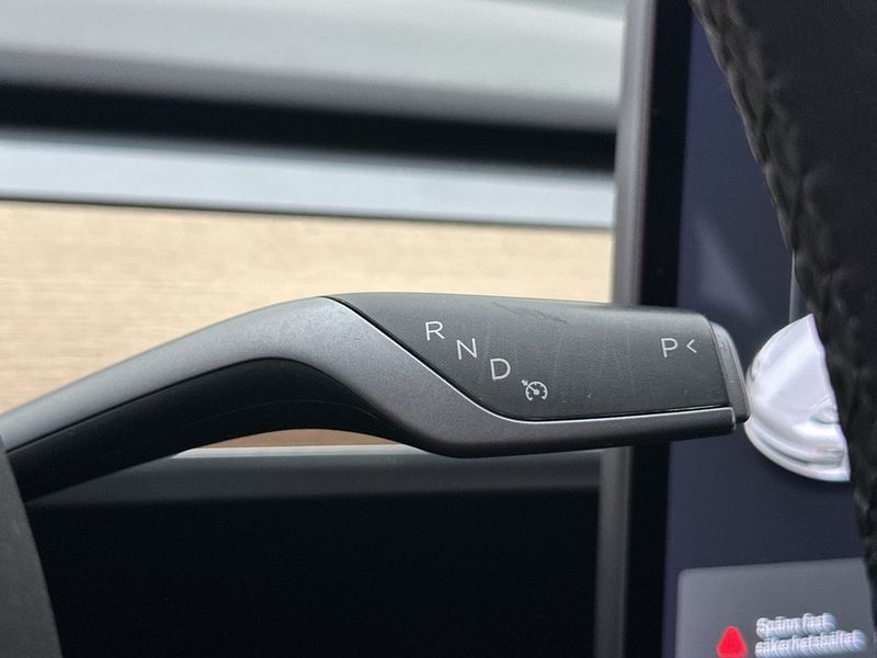 Tesla Model 3 bild 31