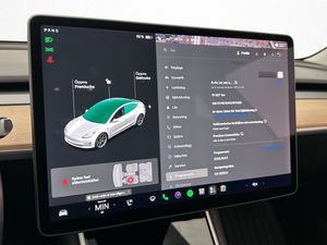 Tesla Model 3 bild 27