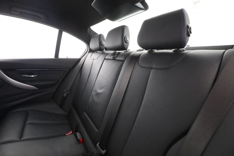BMW 320 bild 15
