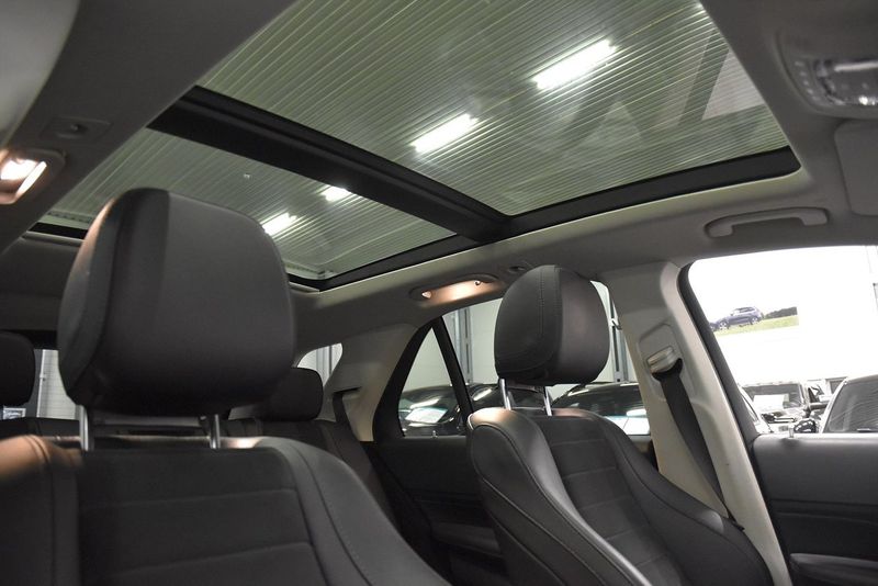 Mercedes GLE350 bild 14