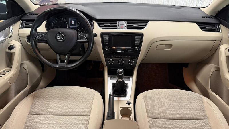 Skoda Octavia bild 11