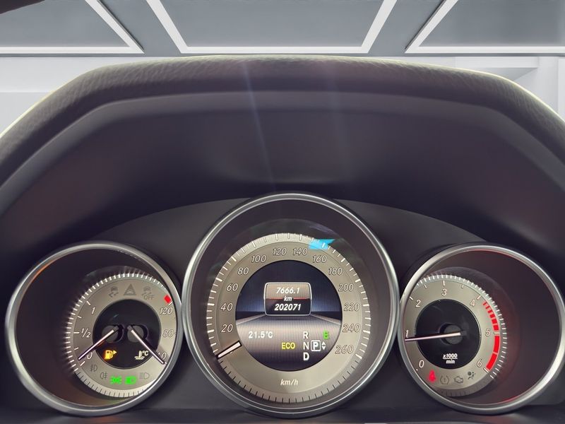 Mercedes E220 bild 11