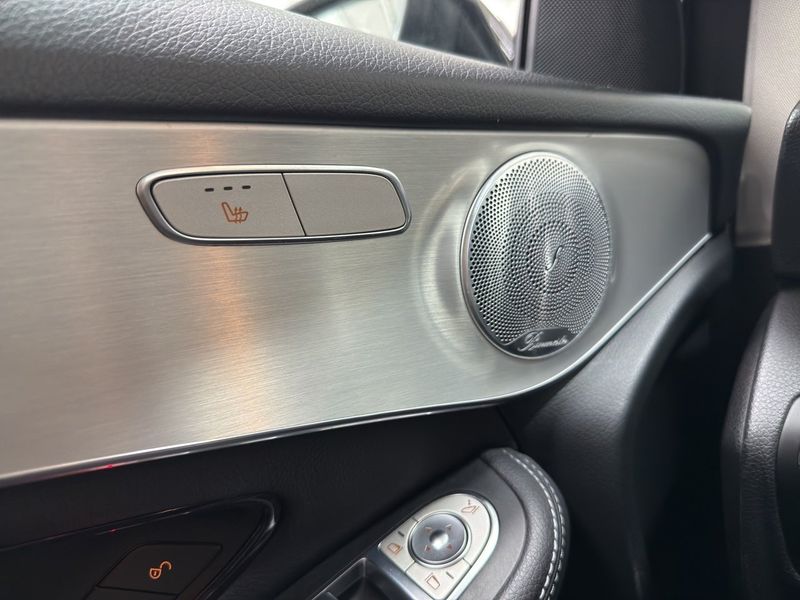 Mercedes GLC220 bild 16