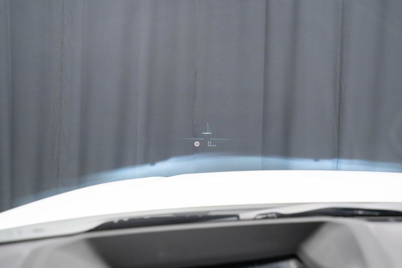BMW i4 bild 14
