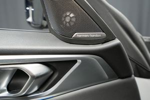 BMW i4 bild 16