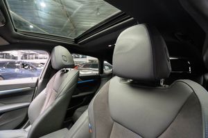 BMW i4 bild 12