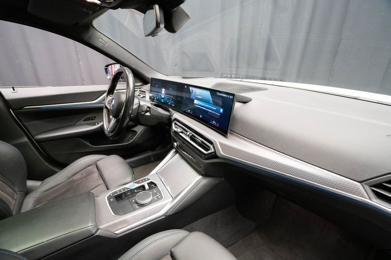 BMW i4 bild 18