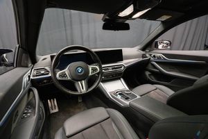 BMW i4 bild 11
