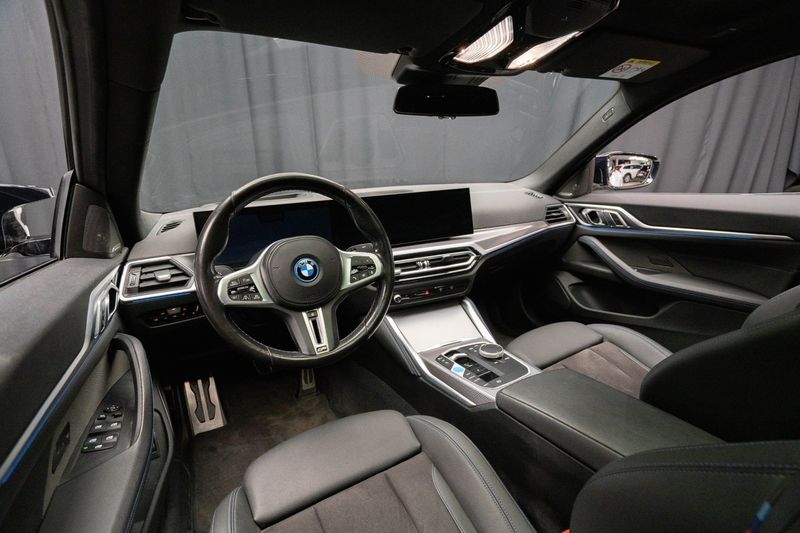 BMW i4 bild 11