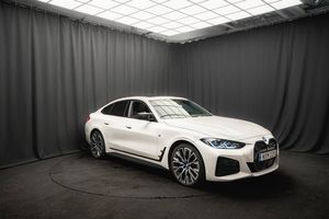 BMW i4 bild 5
