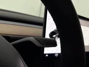 Tesla Model Y bild 34