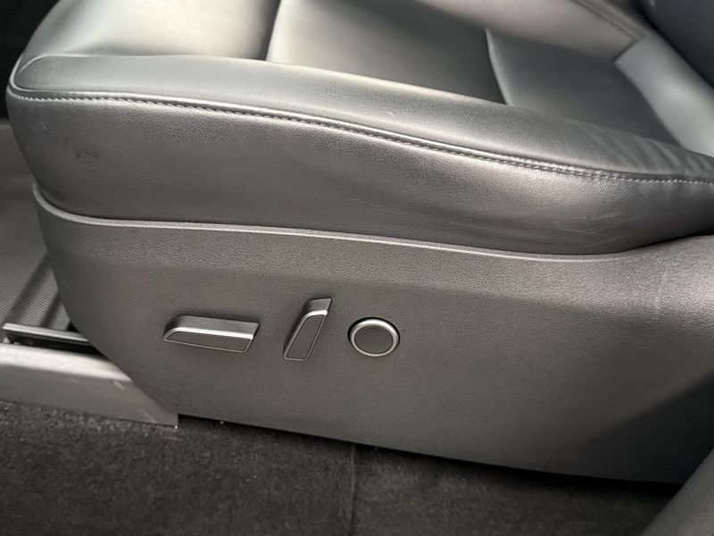 Tesla Model Y bild 14