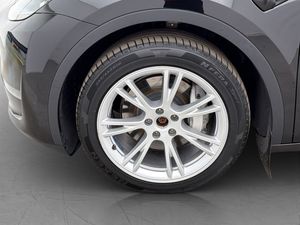Tesla Model Y bild 30