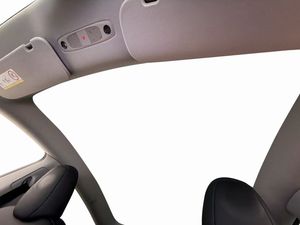 Tesla Model Y bild 17