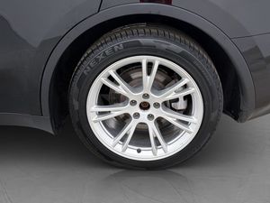 Tesla Model Y bild 31