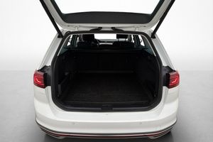 Volkswagen Passat bild 8