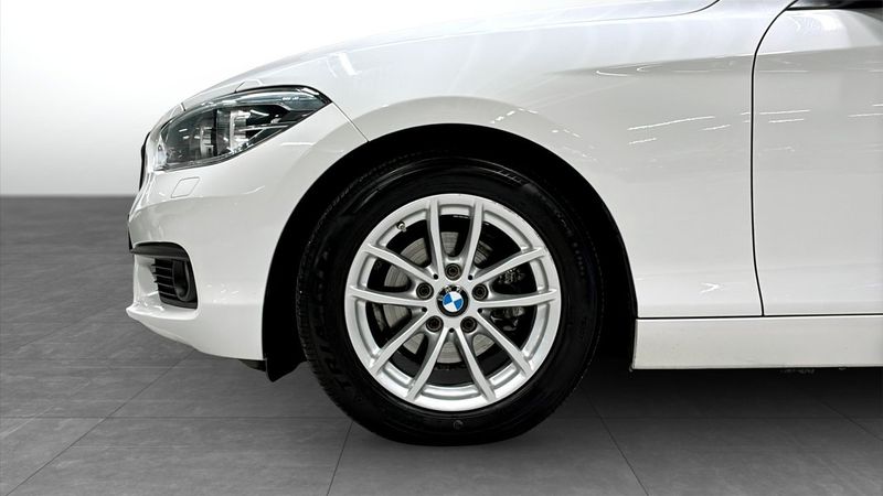 BMW 118 bild 9