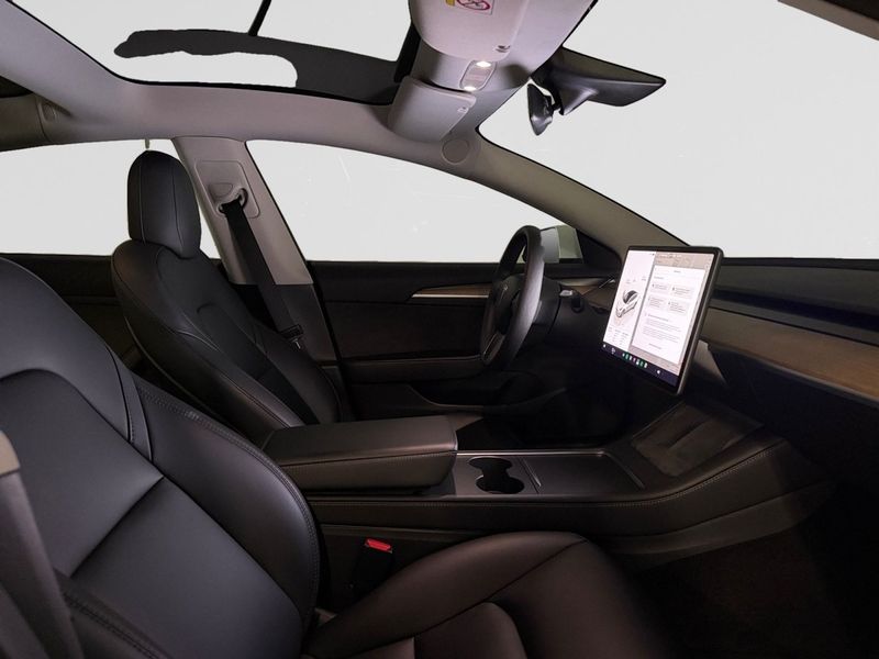 Tesla Model 3 bild 18