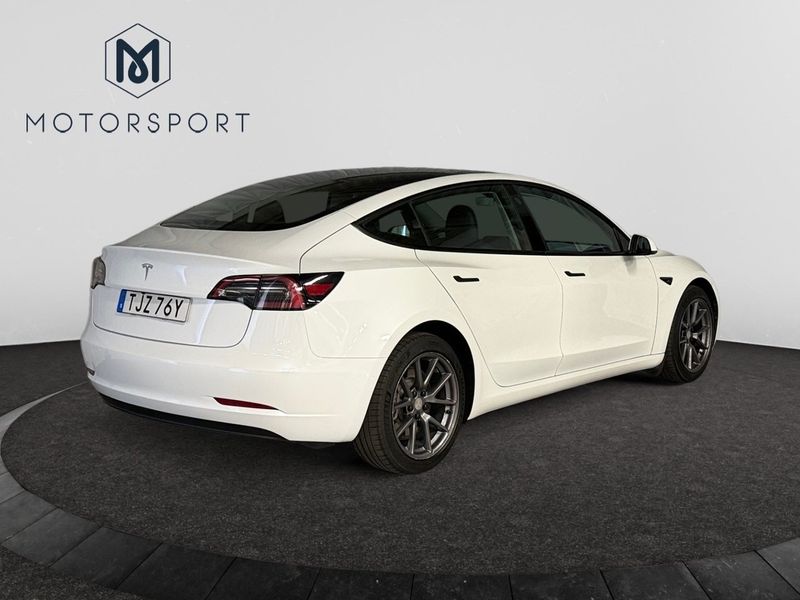 Tesla Model 3 bild 7