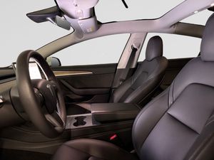 Tesla Model 3 bild 11