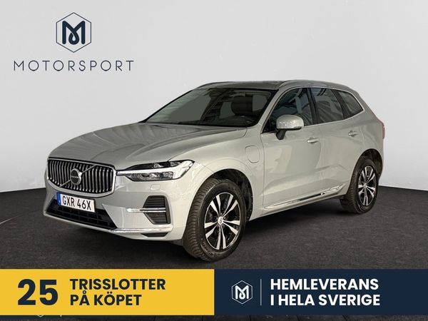 Volvo XC60 Recharge T6 AWD Core Edition Drag Värmare Pano Backkam - 2024