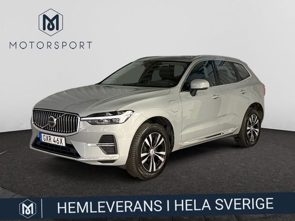 Volvo XC60 Recharge T6 AWD Core Edition Drag Värmare Pano Backkam - 2024