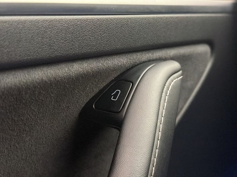Tesla Model Y bild 19