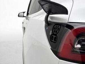 Tesla Model Y bild 33
