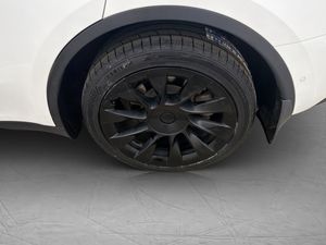Tesla Model Y bild 35