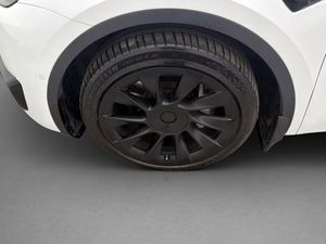 Tesla Model Y bild 34