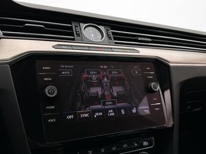 Volkswagen Passat bild 24